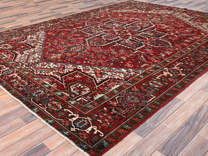 Heriz Heriz hand-knotted wool rug in Red, 7'9" x 10'10" — SKU O085339 (view 3)