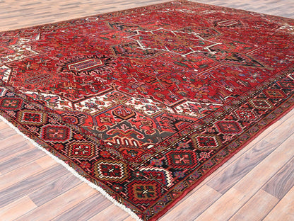 Heriz Heriz hand-knotted wool rug in Red & Black, 10'1" x 12'9" — SKU O085382 (view 3)