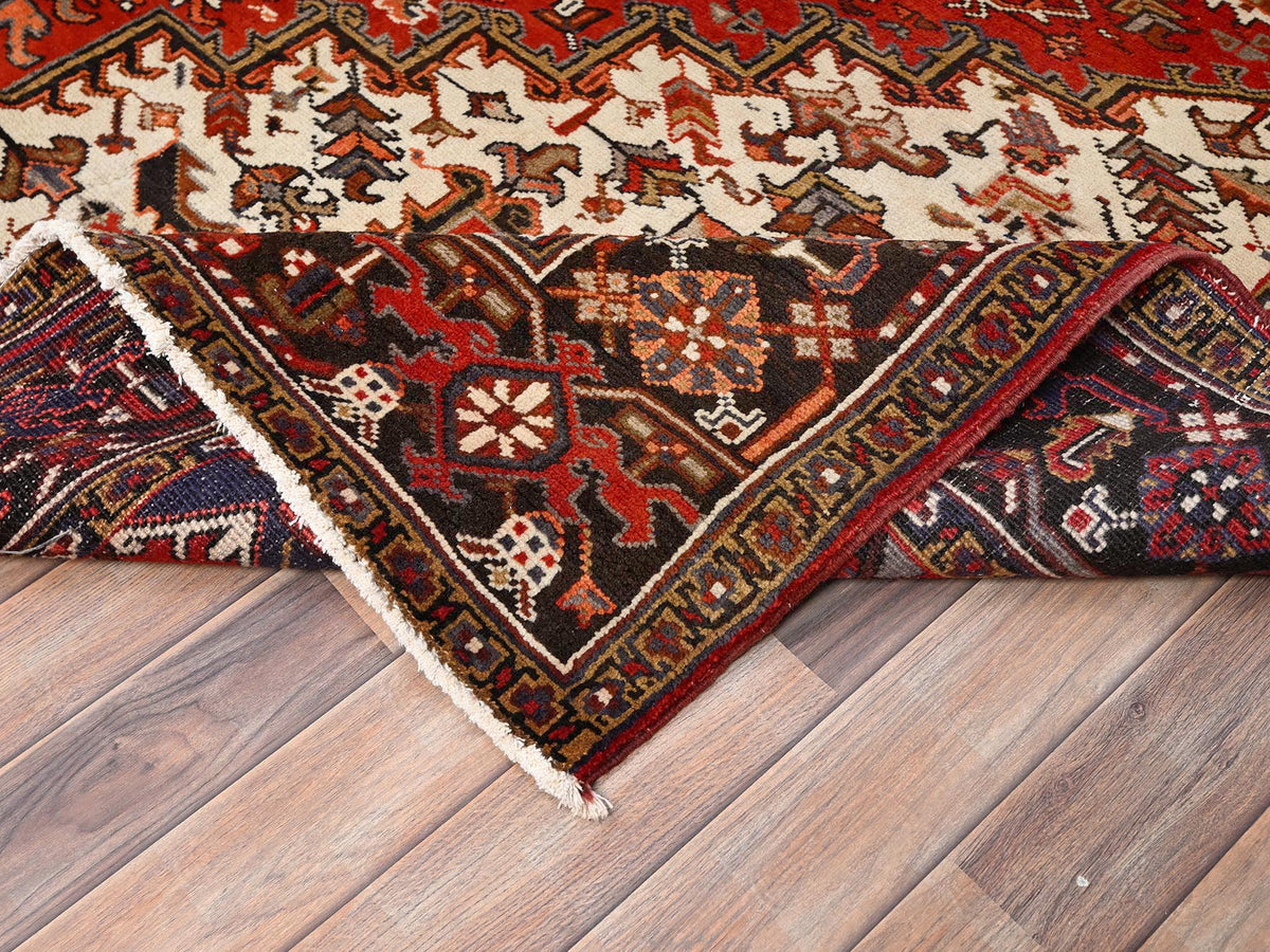 Heriz Heriz hand-knotted wool rug in Red & Black, 8'3" x 10'10" — SKU O085385 (view 6)