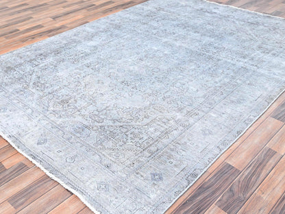 Tabriz Vintage hand-knotted wool rug in Gray, 6'6" x 9' — SKU O085396 (view 3)