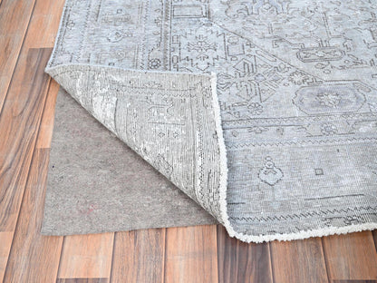 Tabriz Vintage hand-knotted wool rug in Gray, 6'6" x 9' — SKU O085396 (view 4)
