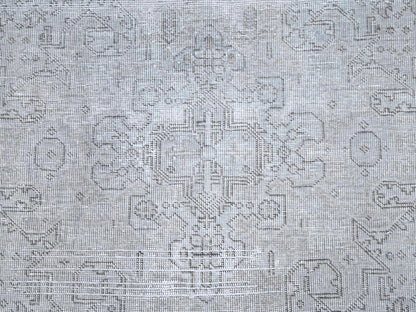 Tabriz Vintage hand-knotted wool rug in Gray, 6'6" x 9' — SKU O085396 (view 8)