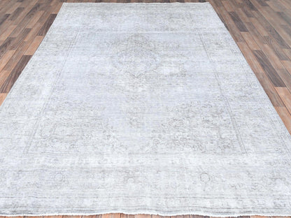 Tabriz Vintage hand-knotted wool rug in Gray, 6'6" x 9'6" — SKU O085402 (view 2)