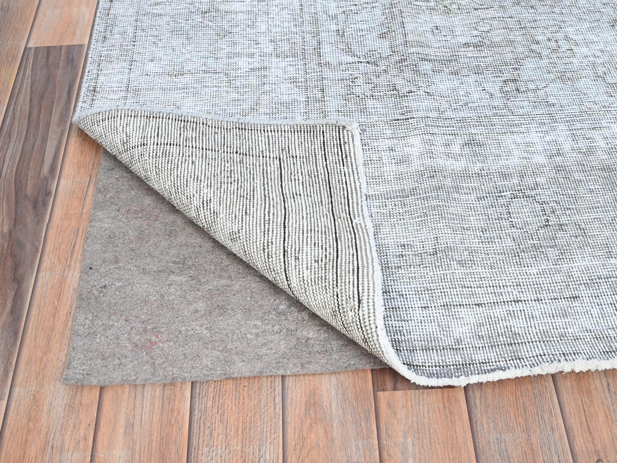 Tabriz Vintage hand-knotted wool rug in Gray, 6'6" x 9'6" — SKU O085402 (view 4)
