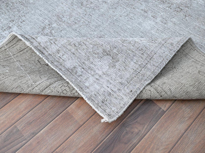 Tabriz Vintage hand-knotted wool rug in Gray, 6'6" x 9'6" — SKU O085402 (view 6)