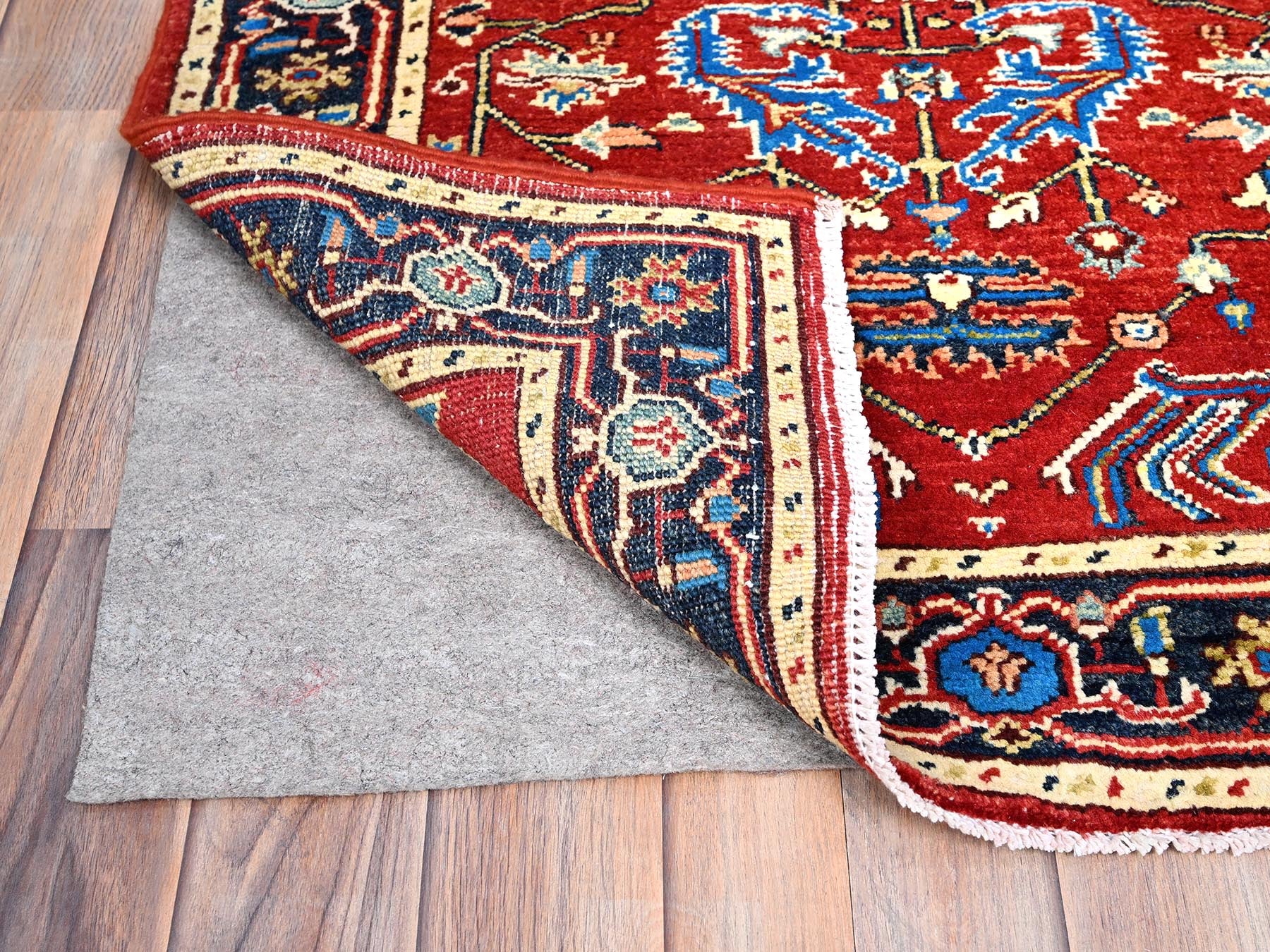 Heriz Heriz hand-knotted wool rug in Red & Blue, 2'10" x 4'7" — SKU O085511 (view 3)