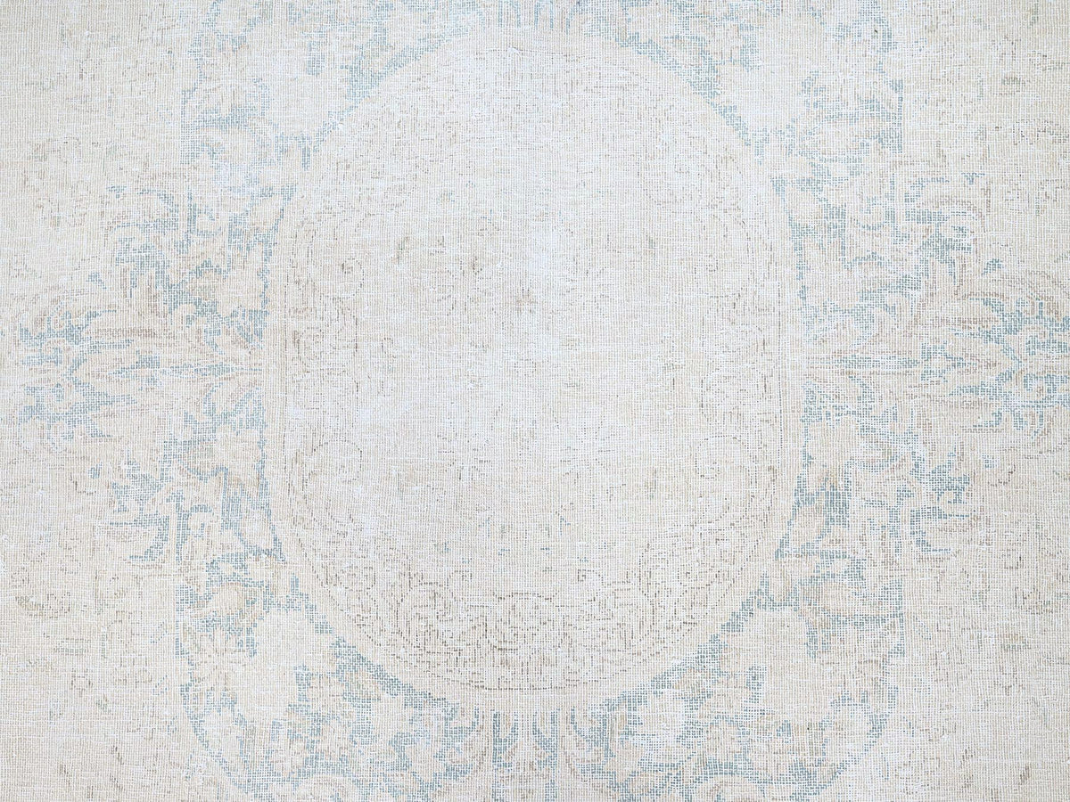 Kerman Vintage hand-knotted wool rug in Ivory & Blue, 9'4" x 12'3" — SKU O085525 (view 8)