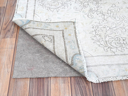 Kerman Vintage hand-knotted wool rug in Ivory & Blue, 7'2" x 9'10" — SKU O085529 (view 4)