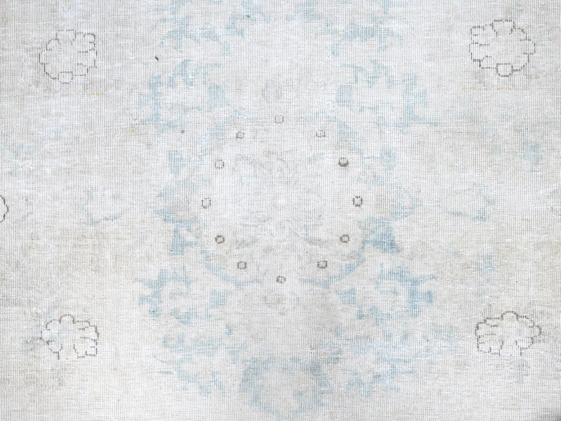 Kerman Vintage hand-knotted wool rug in Ivory & Blue, 7'2" x 9'10" — SKU O085529 (view 8)