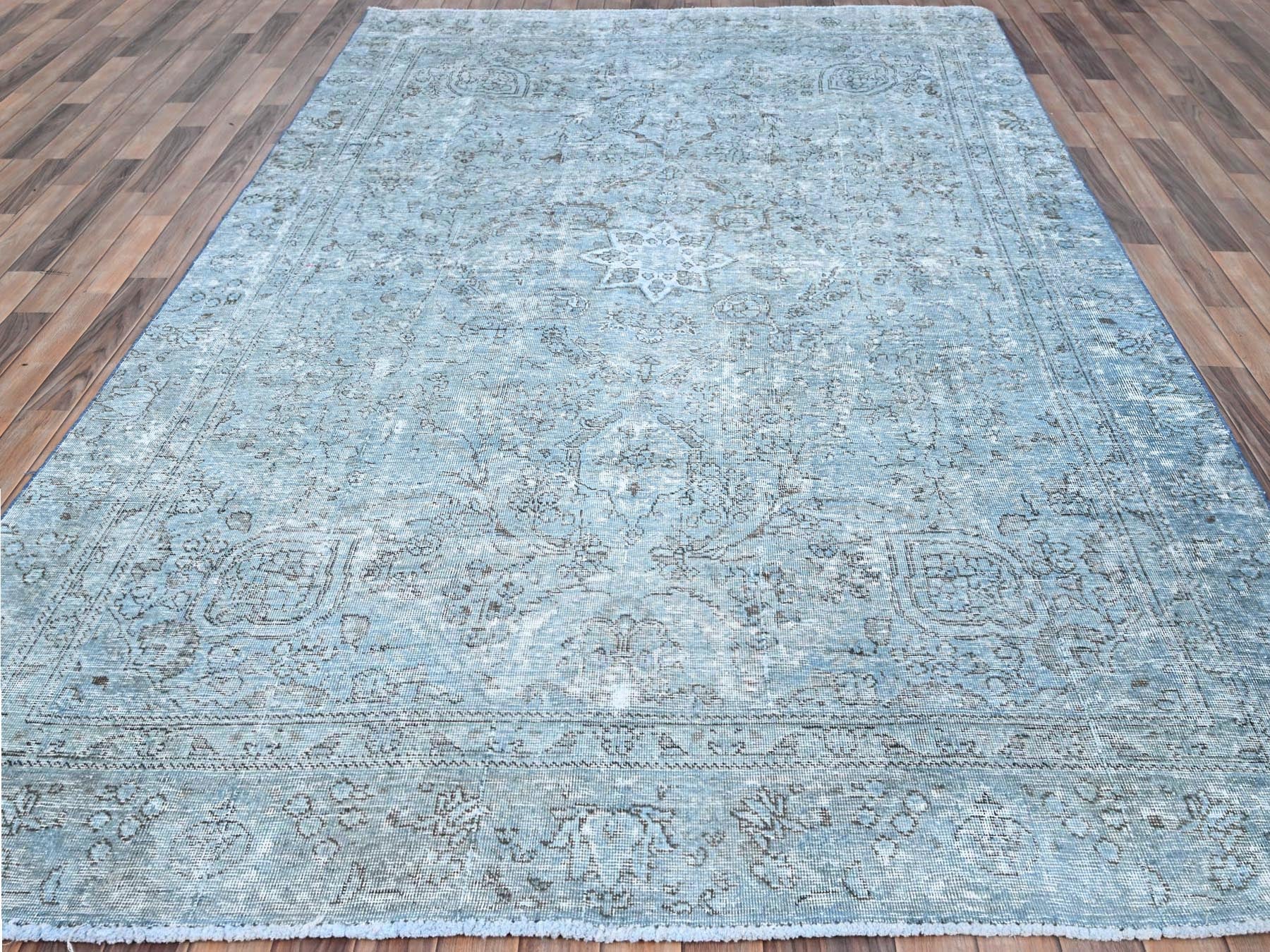 Tabriz Vintage hand-knotted wool rug in Blue, 7'1" x 10'7" — SKU O085540 (view 2)