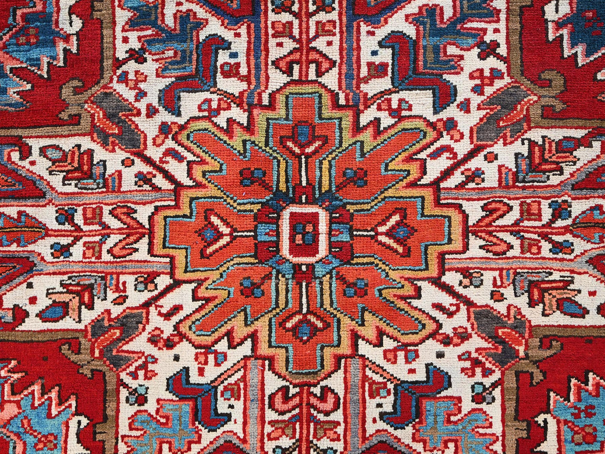 Heriz Heriz hand-knotted worn wool rug in Red & Black, 10'1" x 12'9" — SKU O085562 (view 8)
