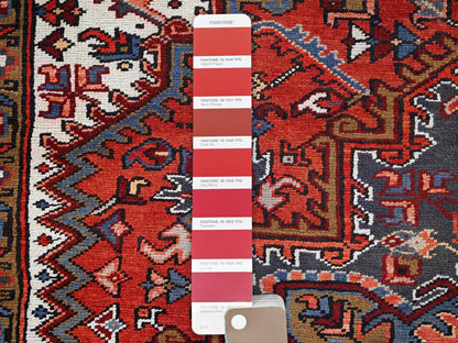 Heriz Heriz hand-knotted worn wool rug in Red & Gray, 8'1" x 11'1" — SKU O085581 (view 7)