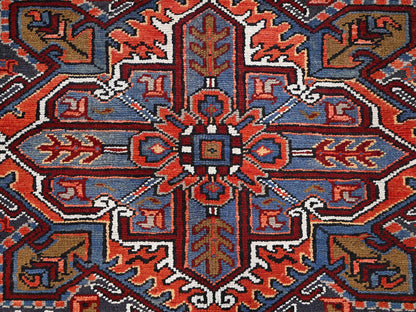 Heriz Heriz hand-knotted worn wool rug in Red & Gray, 8'1" x 11'1" — SKU O085581 (view 8)