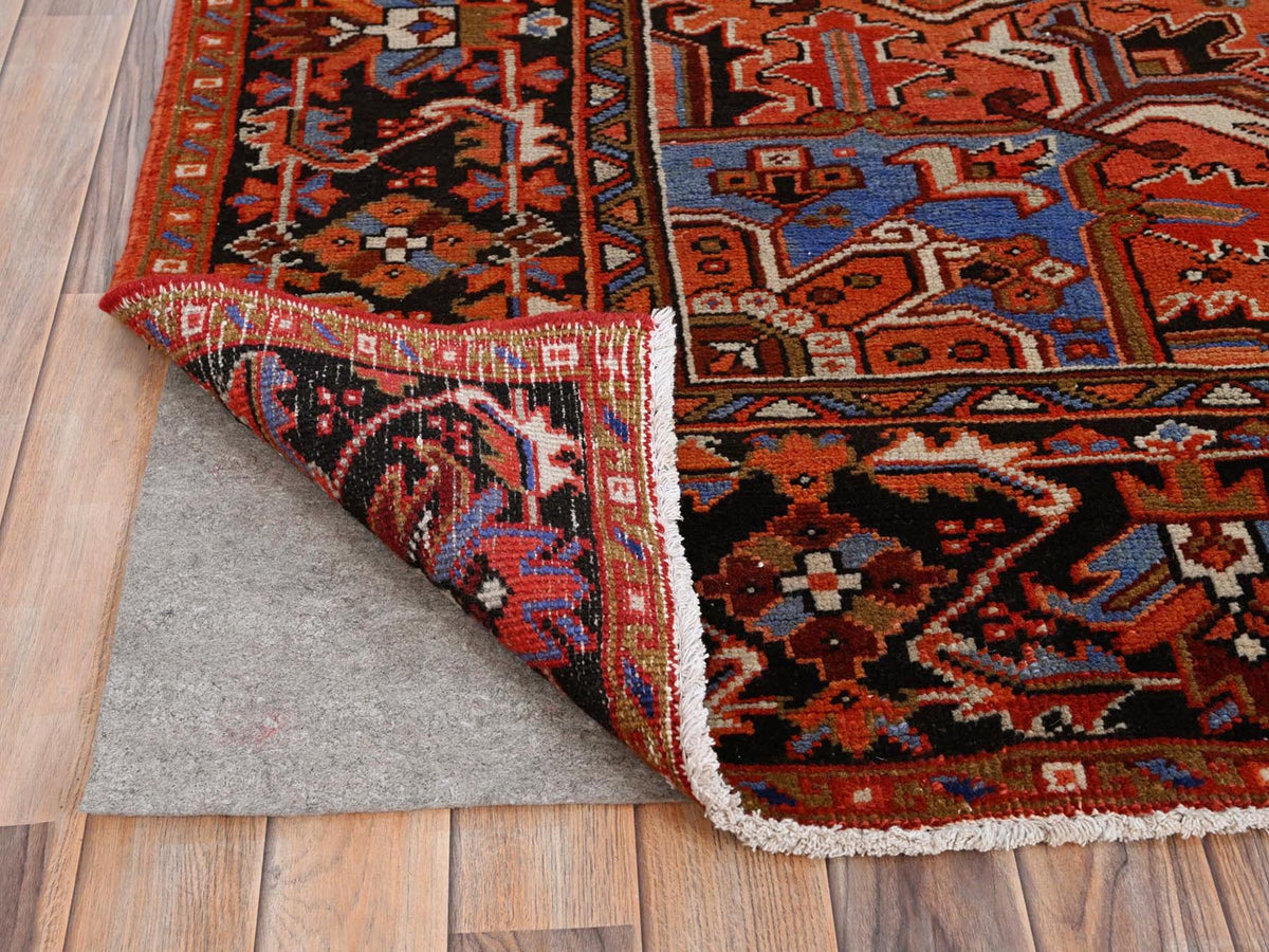 Heriz Heriz hand-knotted worn wool rug in Red & Black, 10'1" x 13'2" — SKU O085589 (view 4)