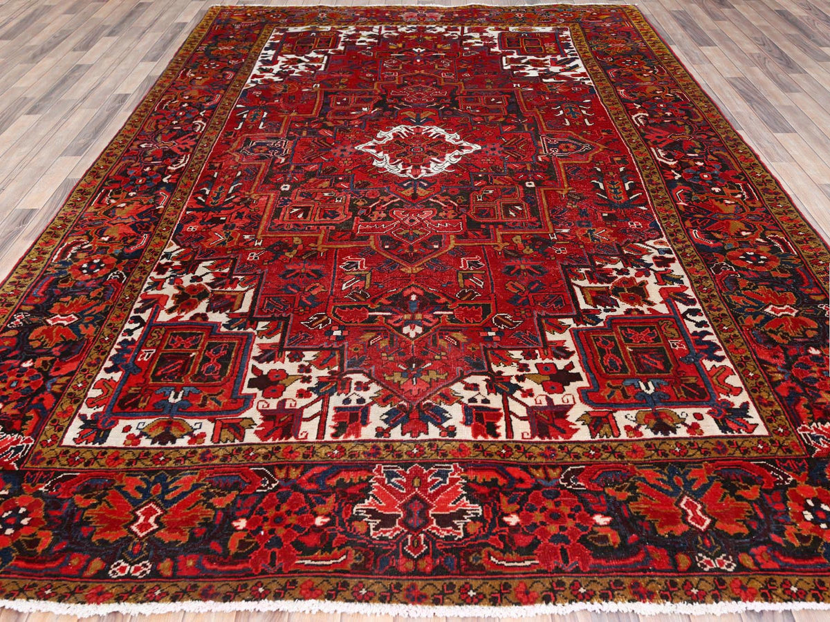Heriz Heriz hand-knotted wool rug in Red, 8'2" x 11'10" — SKU O085663 (view 2)
