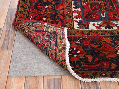 Heriz Heriz hand-knotted wool rug in Red, 8'2" x 11'10" — SKU O085663 (view 4)