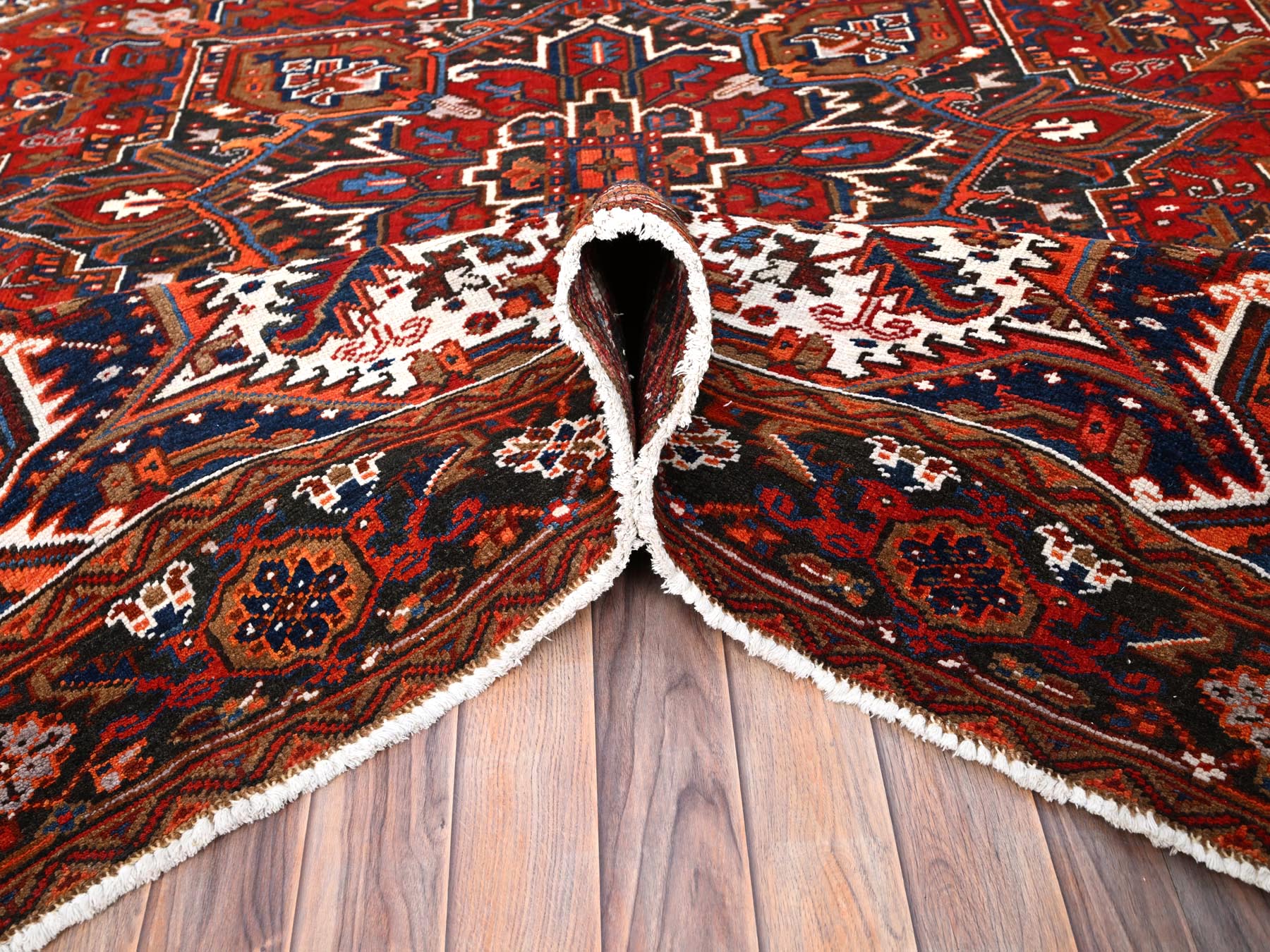 Heriz Heriz hand-knotted worn wool rug in Red & Black, 7'5" x 8'10" — SKU O085681 (view 5)