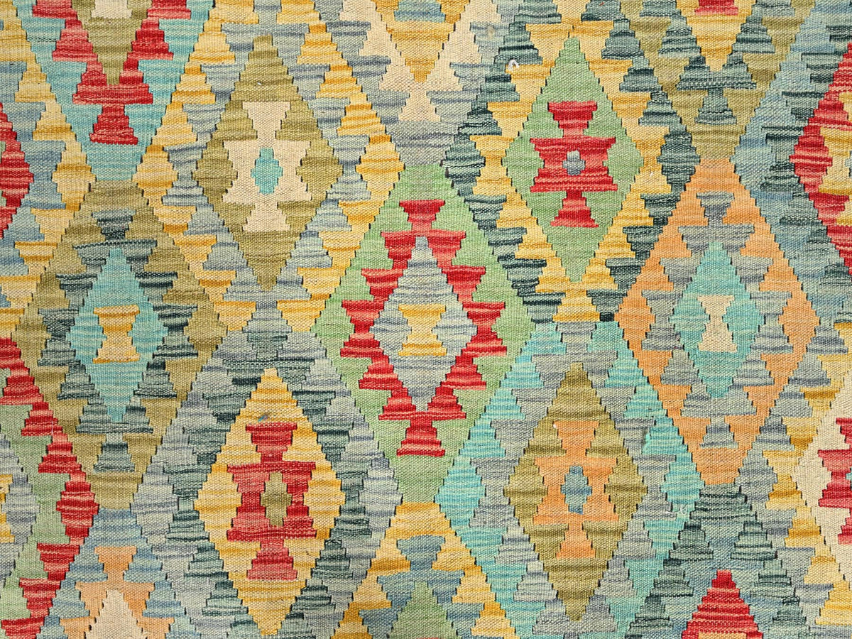 Kilim Flat-Weave hand-knotted wool rug in Green & Red, 6'8" x 9'10" — SKU O085704 (view 2)