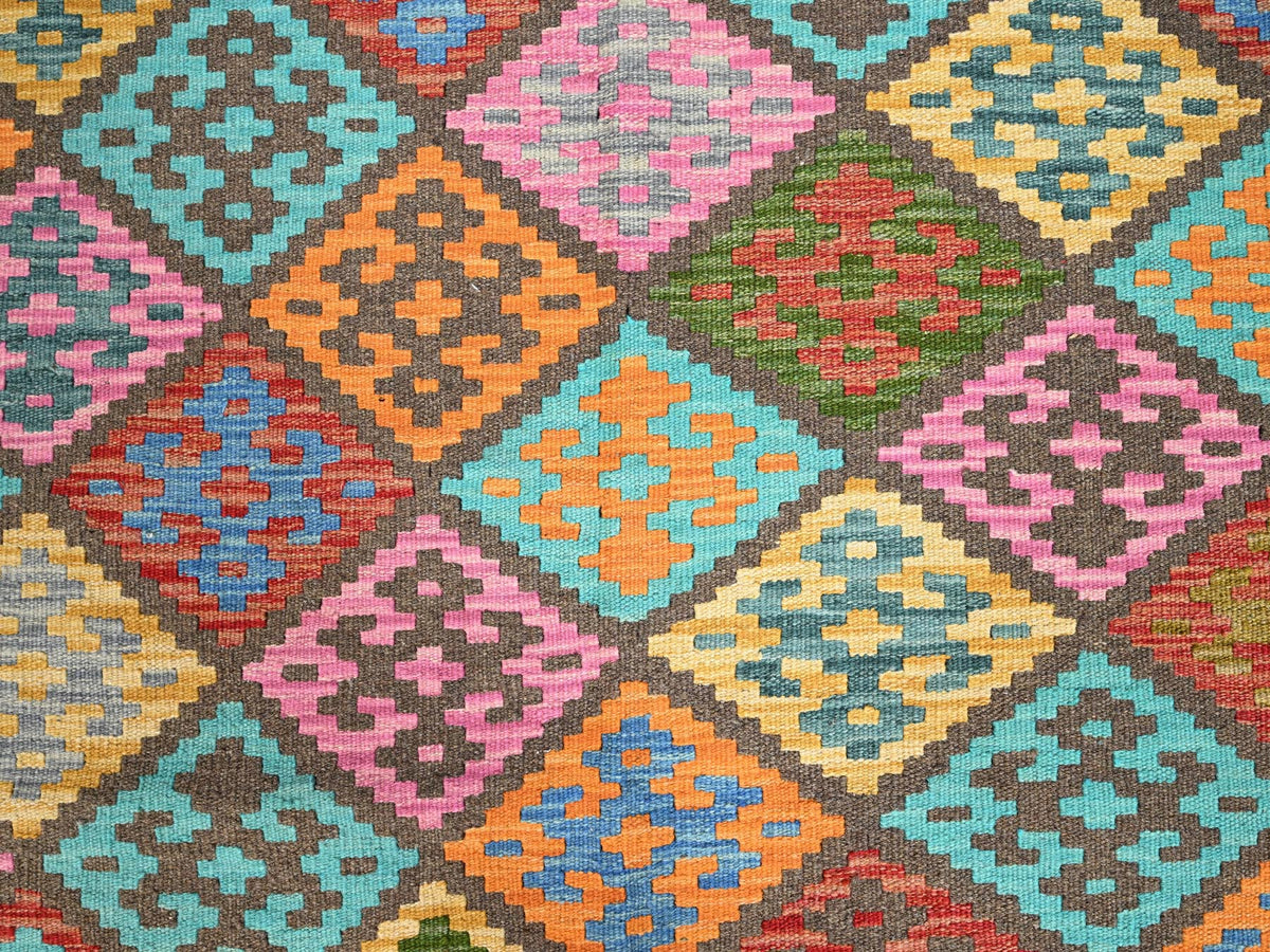 Kilim Flat-Weave hand-knotted wool rug in Pink, 6'8" x 9'9" — SKU O085719 (view 2)
