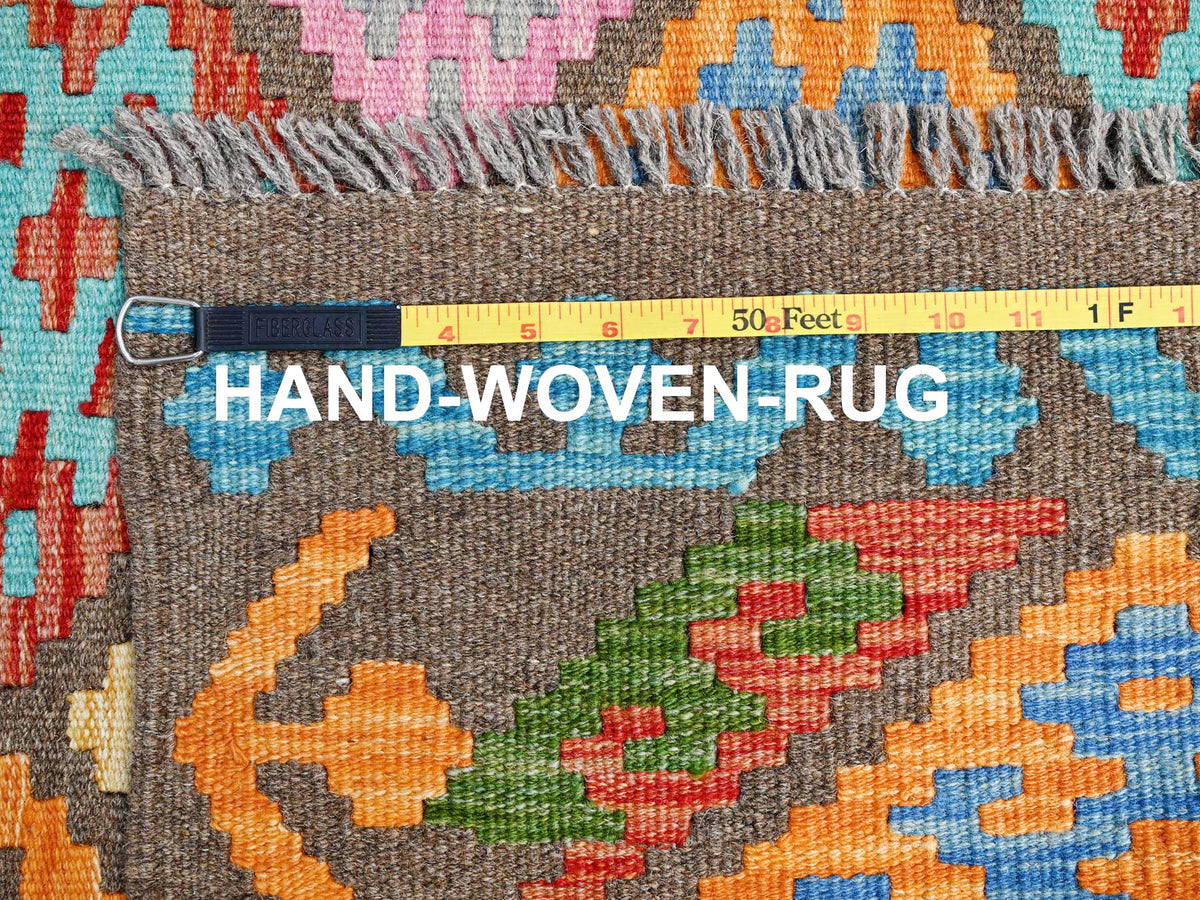 Kilim Flat-Weave hand-knotted wool rug in Pink, 6'8" x 9'9" — SKU O085719 (view 6)