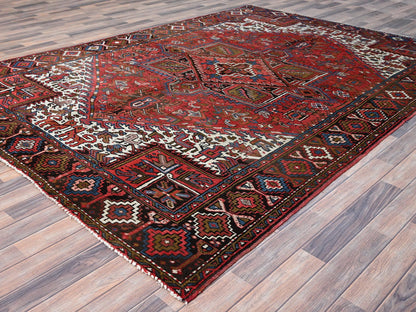 Heriz Heriz hand-knotted wool rug in Red, 7'6" x 10'7" — SKU O085888 (view 3)
