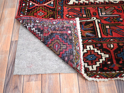 Heriz Heriz hand-knotted wool rug in Red, 7'6" x 10'7" — SKU O085888 (view 4)