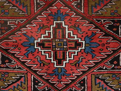 Heriz Heriz hand-knotted wool rug in Red, 7'6" x 10'7" — SKU O085888 (view 8)