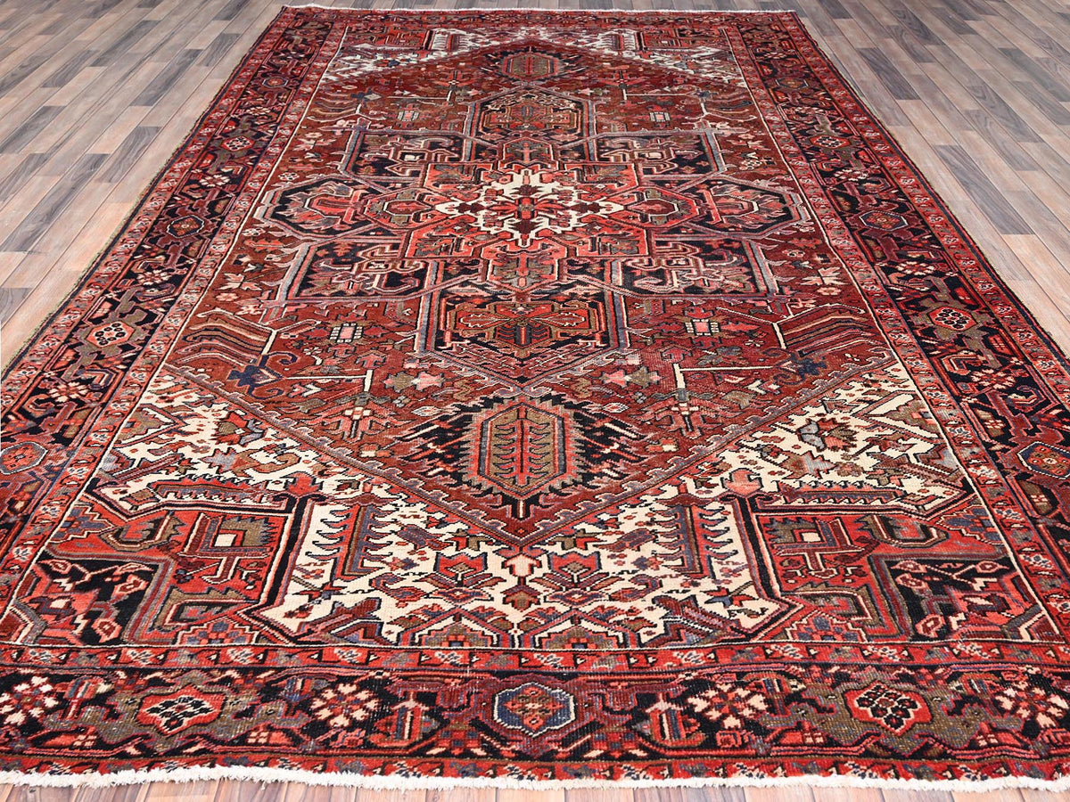 Heriz Heriz hand-knotted wool rug in Red & Black, 7'11" x 12'2" — SKU O085933 (view 2)