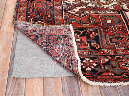 Heriz Heriz hand-knotted wool rug in Red & Black, 7'11" x 12'2" — SKU O085933 (view 4)