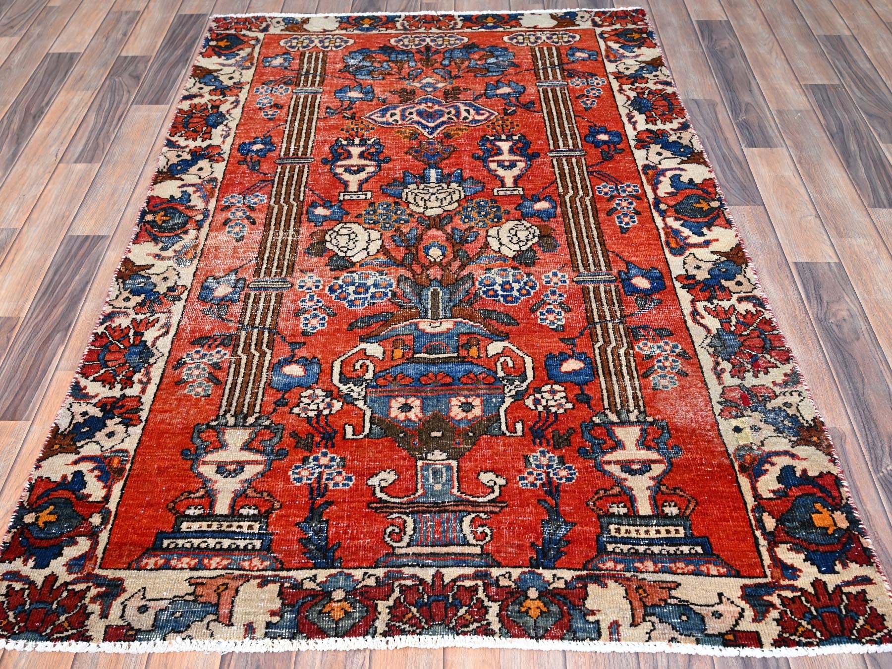 Bakhtiari Vintage hand-knotted wool rug in Red & Ivory, 3'11" x 5'10" — SKU O086054 (view 2)