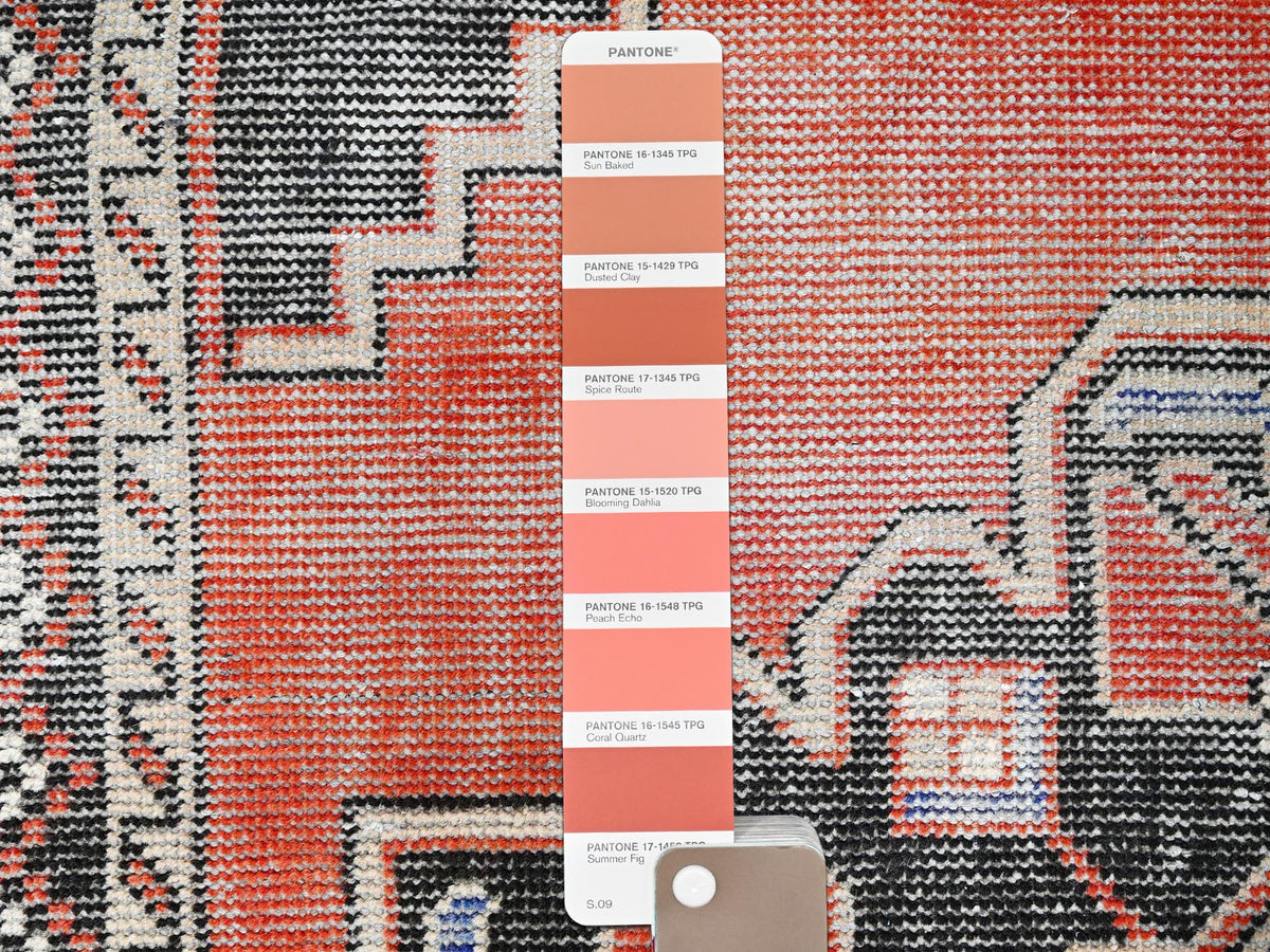 Heriz Vintage hand-knotted wool rug in Red & Ivory, 3'10" x 5'11" — SKU O086055 (view 4)