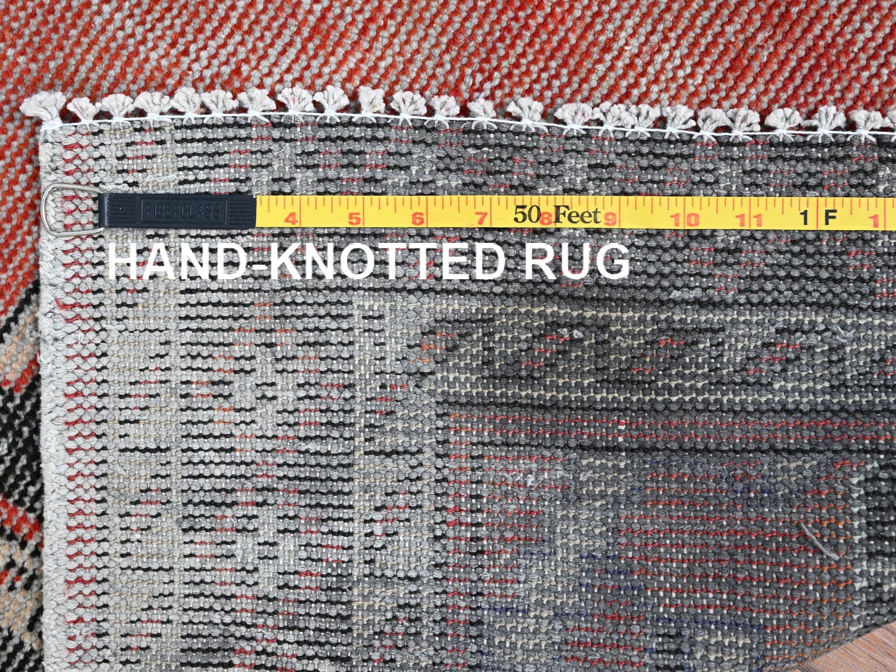 Heriz Vintage hand-knotted wool rug in Red & Ivory, 3'10" x 5'11" — SKU O086055 (view 7)