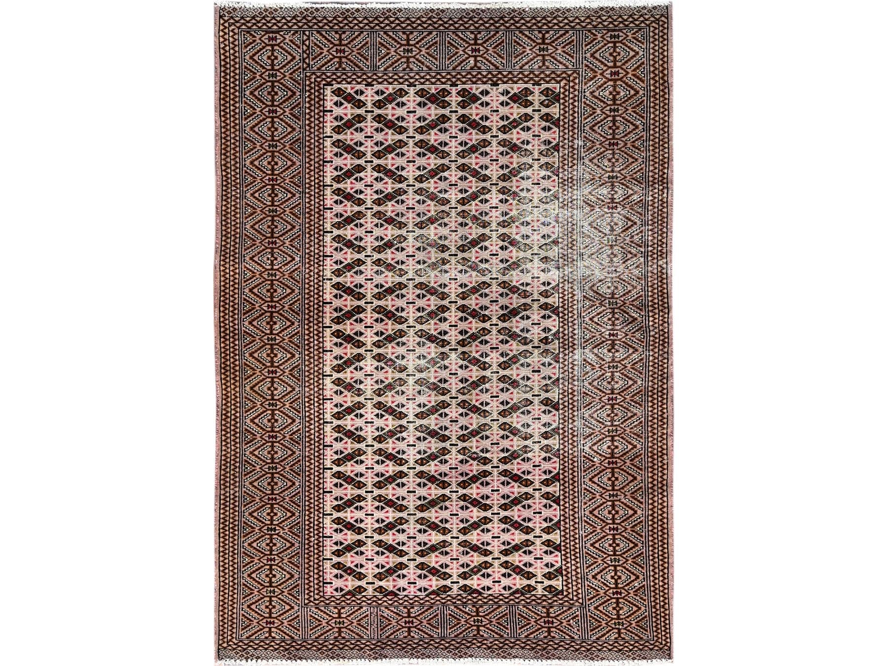 Vintage hand-knotted wool rug in Pink, 4'4" x 6'1" — SKU O086057