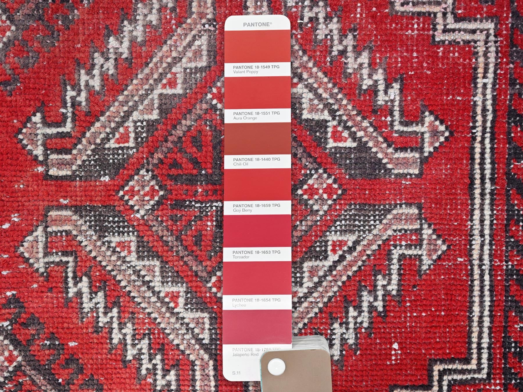Baluch Vintage hand-knotted wool rug in Red, 4' x 6'5" — SKU O086068 (view 4)