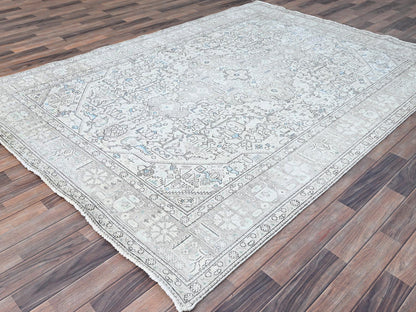 Tabriz Vintage hand-knotted wool rug in Ivory & Gray, 6'5" x 9'1" — SKU O086095 (view 3)