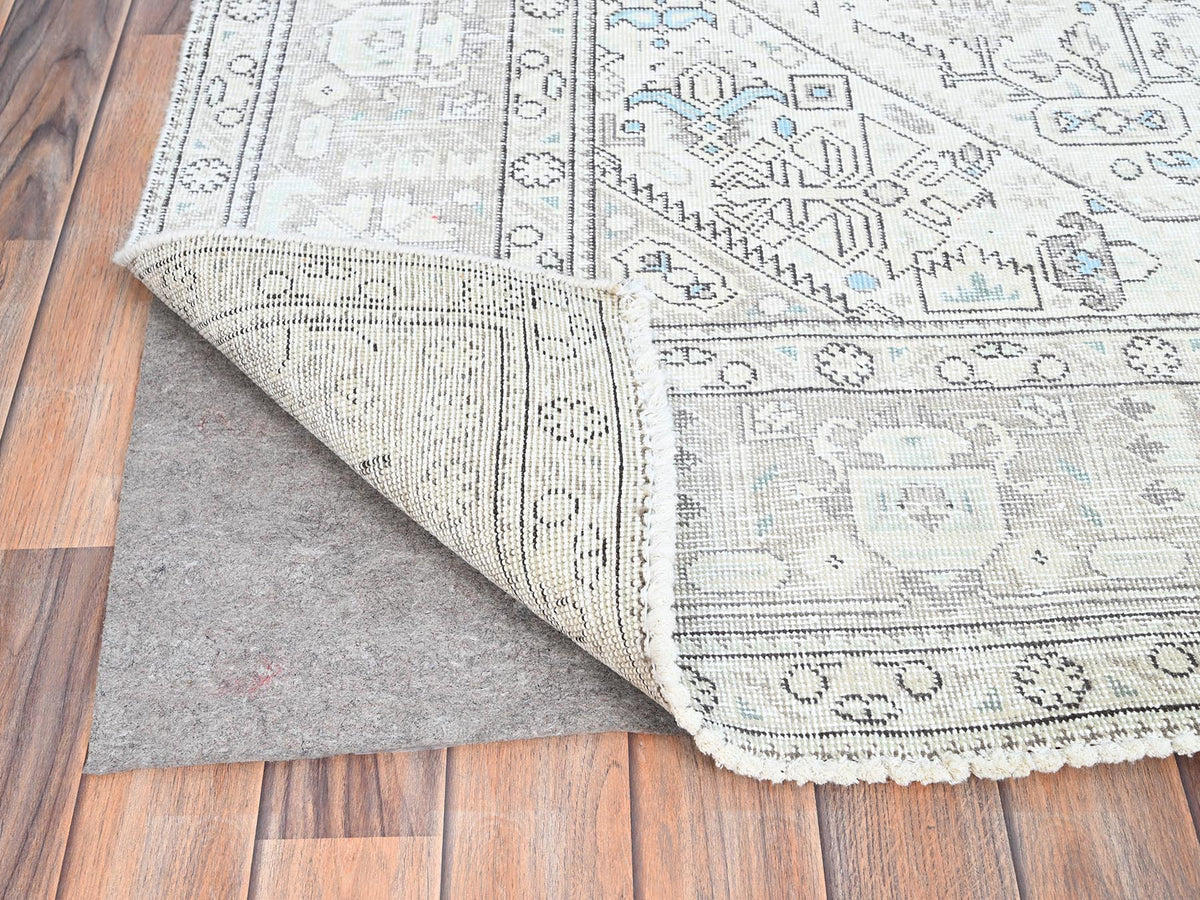 Tabriz Vintage hand-knotted wool rug in Ivory & Gray, 6'5" x 9'1" — SKU O086095 (view 4)