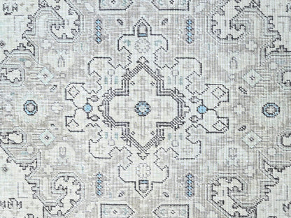 Tabriz Vintage hand-knotted wool rug in Ivory & Gray, 6'5" x 9'1" — SKU O086095 (view 8)