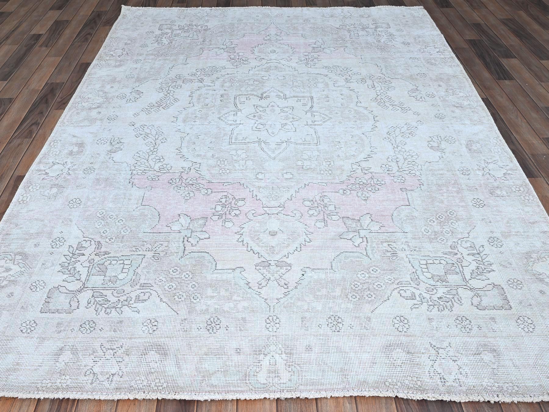Tabriz Vintage hand-knotted wool rug in Ivory, 6'2" x 8'8" — SKU O086097 (view 2)