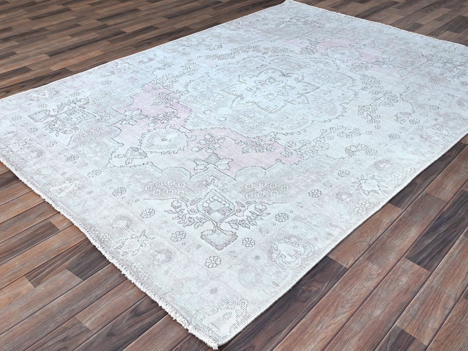Tabriz Vintage hand-knotted wool rug in Ivory, 6'2" x 8'8" — SKU O086097 (view 3)