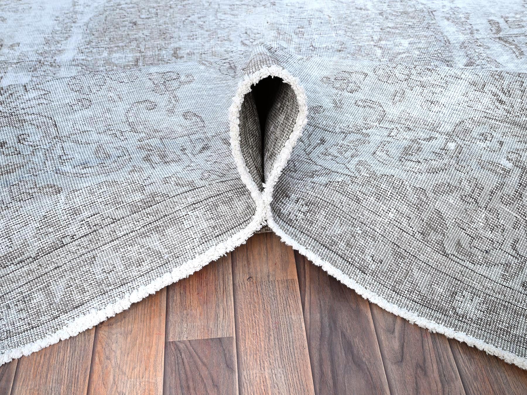 Tabriz Vintage hand-knotted wool rug in Gray, 6'3" x 9'6" — SKU O086098 (view 5)