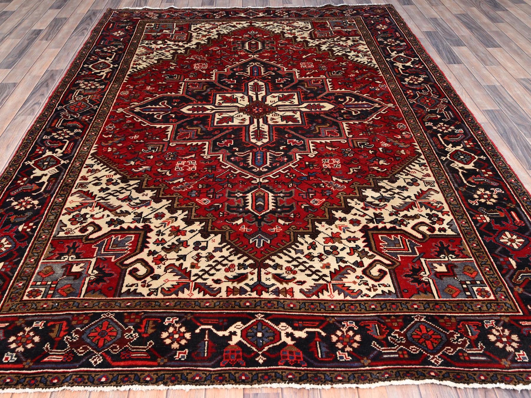 Heriz Heriz hand-knotted wool rug in Red & Black, 6'8" x 9'5" — SKU O086153 (view 2)
