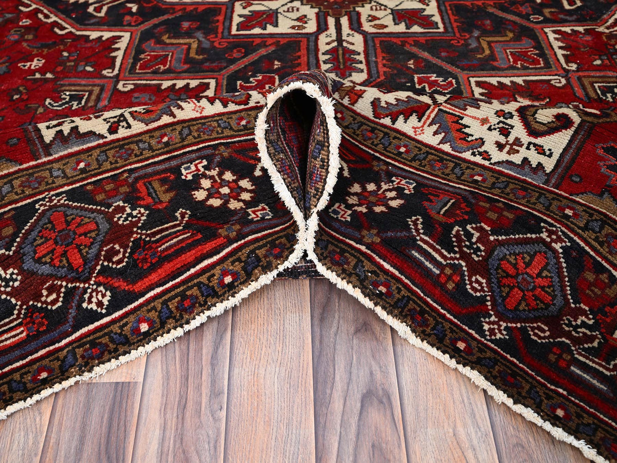 Heriz Heriz hand-knotted wool rug in Red & Black, 6'8" x 9'5" — SKU O086153 (view 5)