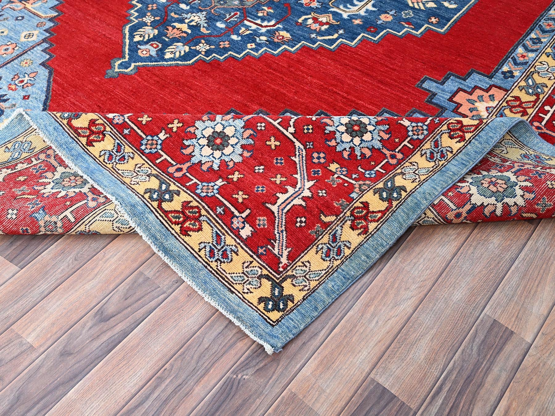 Heriz Heriz hand-knotted wool rug in Red, 8'10" x 11'11" — SKU O086157 (view 6)