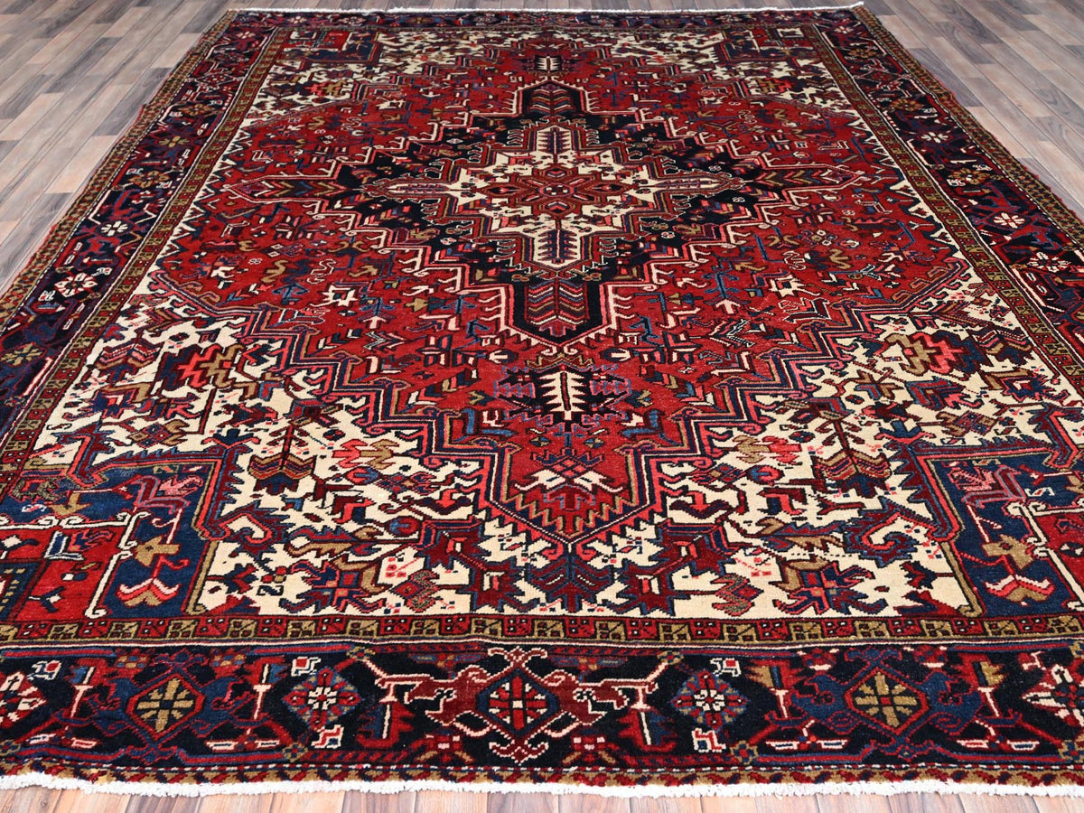 Heriz Heriz hand-knotted wool rug in Red & Blue, 8'11" x 11'3" — SKU O086177 (view 2)