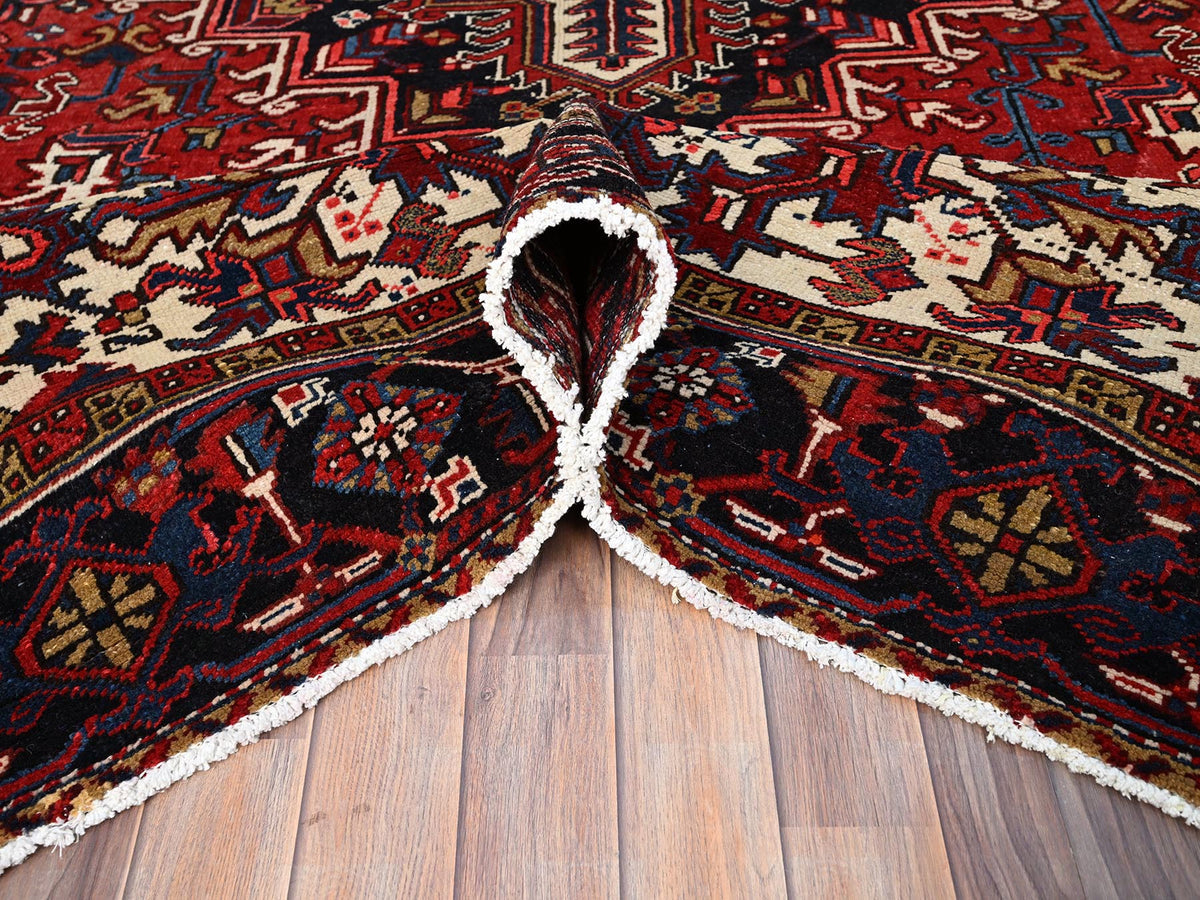 Heriz Heriz hand-knotted wool rug in Red & Blue, 8'11" x 11'3" — SKU O086177 (view 5)