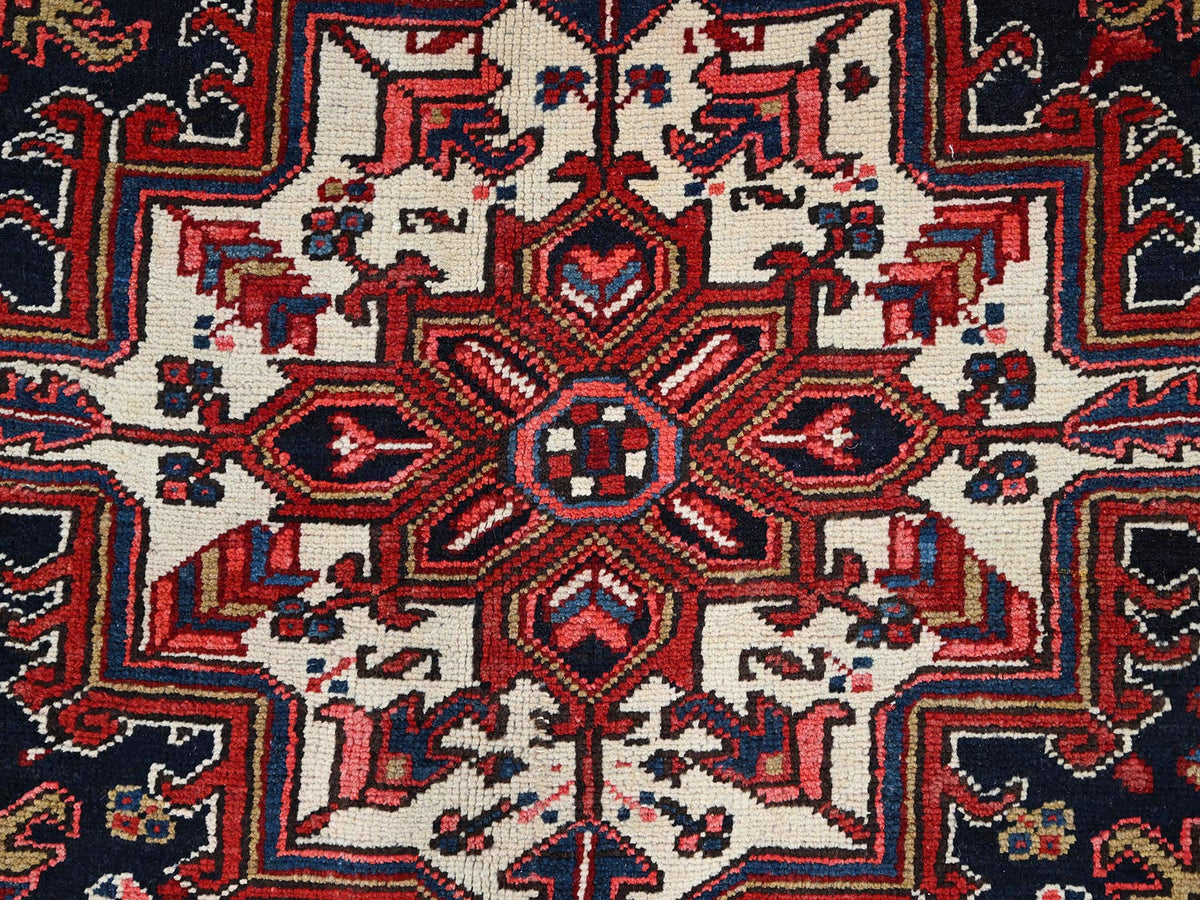 Heriz Heriz hand-knotted wool rug in Red & Blue, 8'11" x 11'3" — SKU O086177 (view 8)