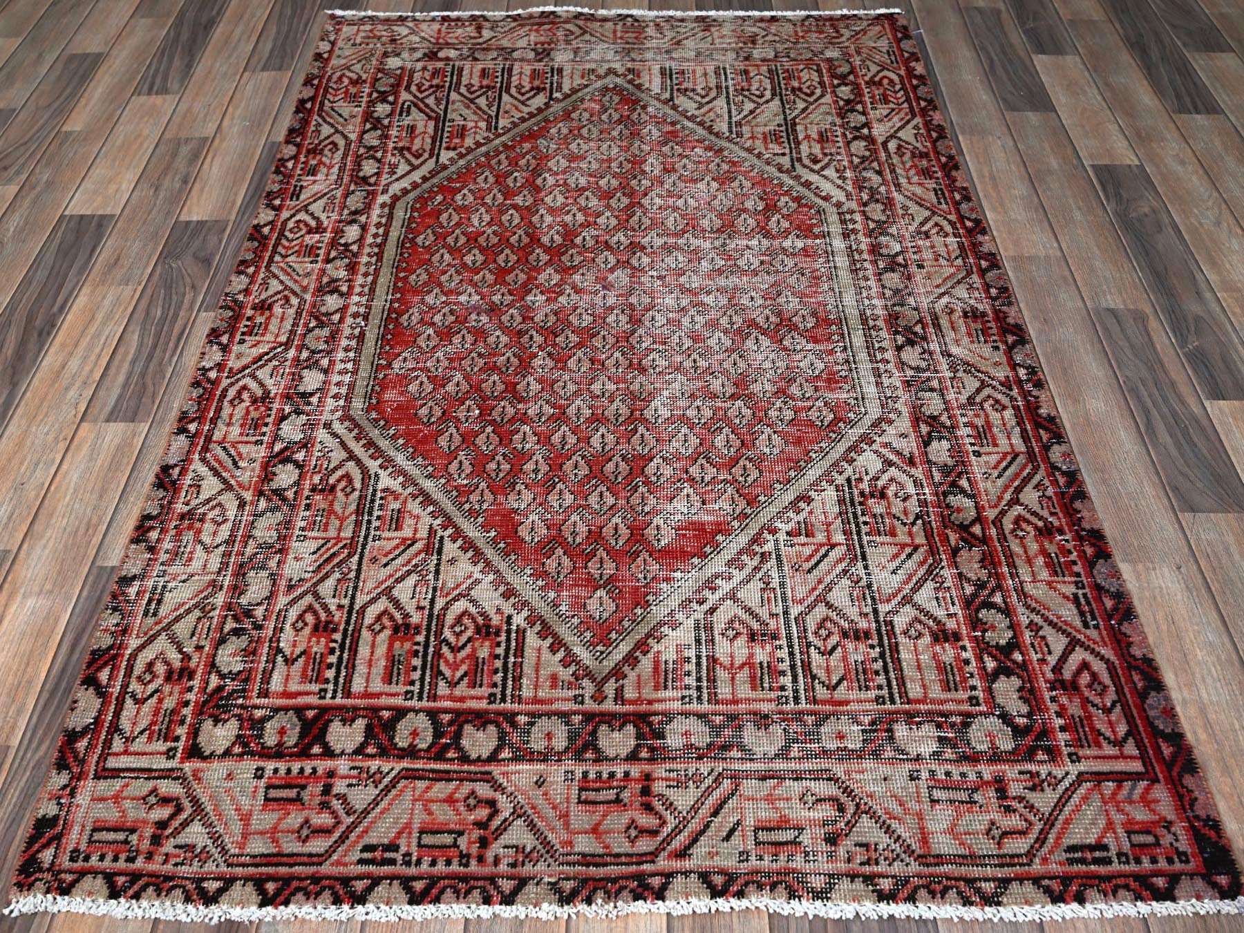 Sarouk Vintage hand-knotted wool rug in Red & Ivory, 3'10" x 6'1" — SKU O0861 (view 2)