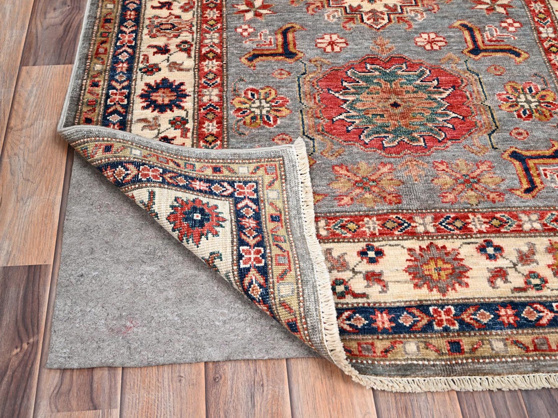 Kazak Kazak hand-knotted wool rug in Ivory, 3'4" x 5'1" — SKU O086315 (view 3)