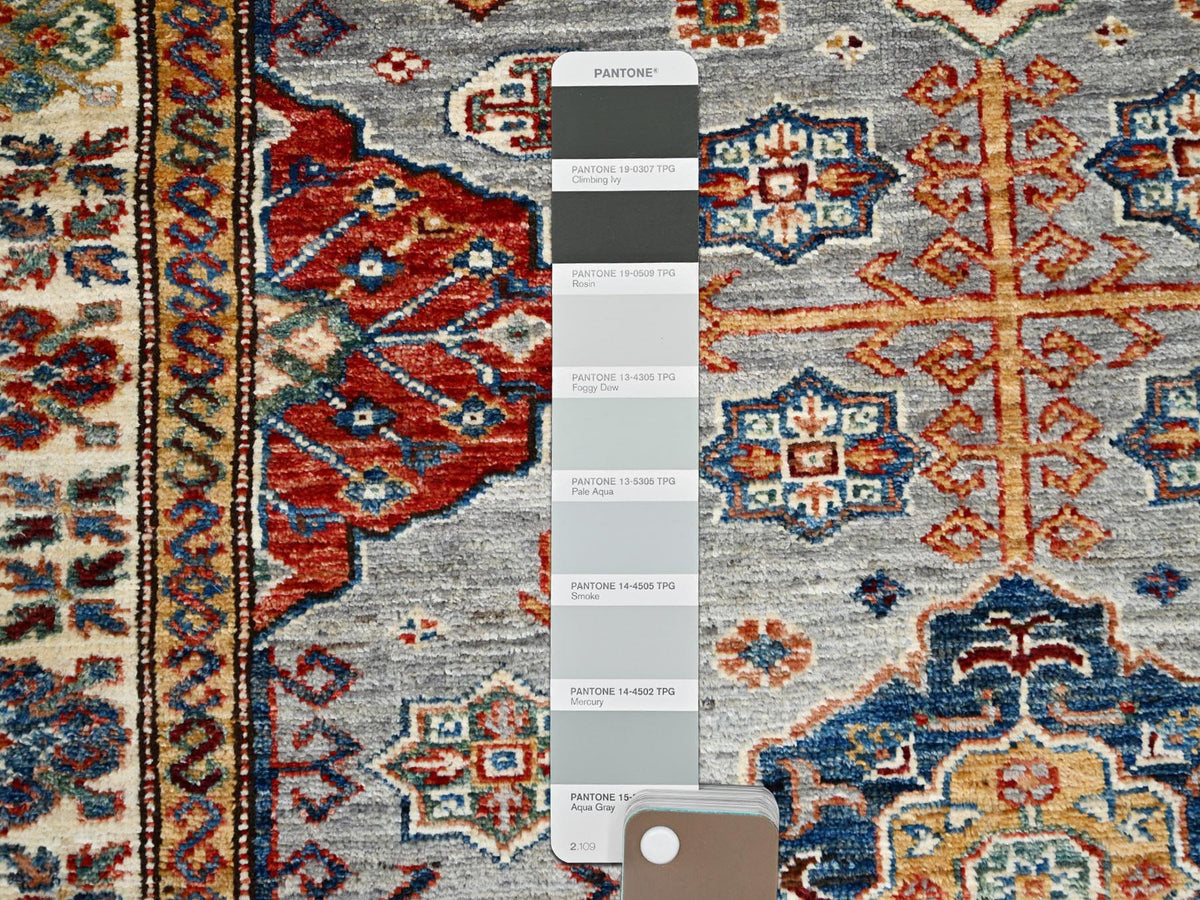 Kazak Kazak hand-knotted wool rug in Ivory, 3'11" x 5'11" — SKU O086320 (view 4)