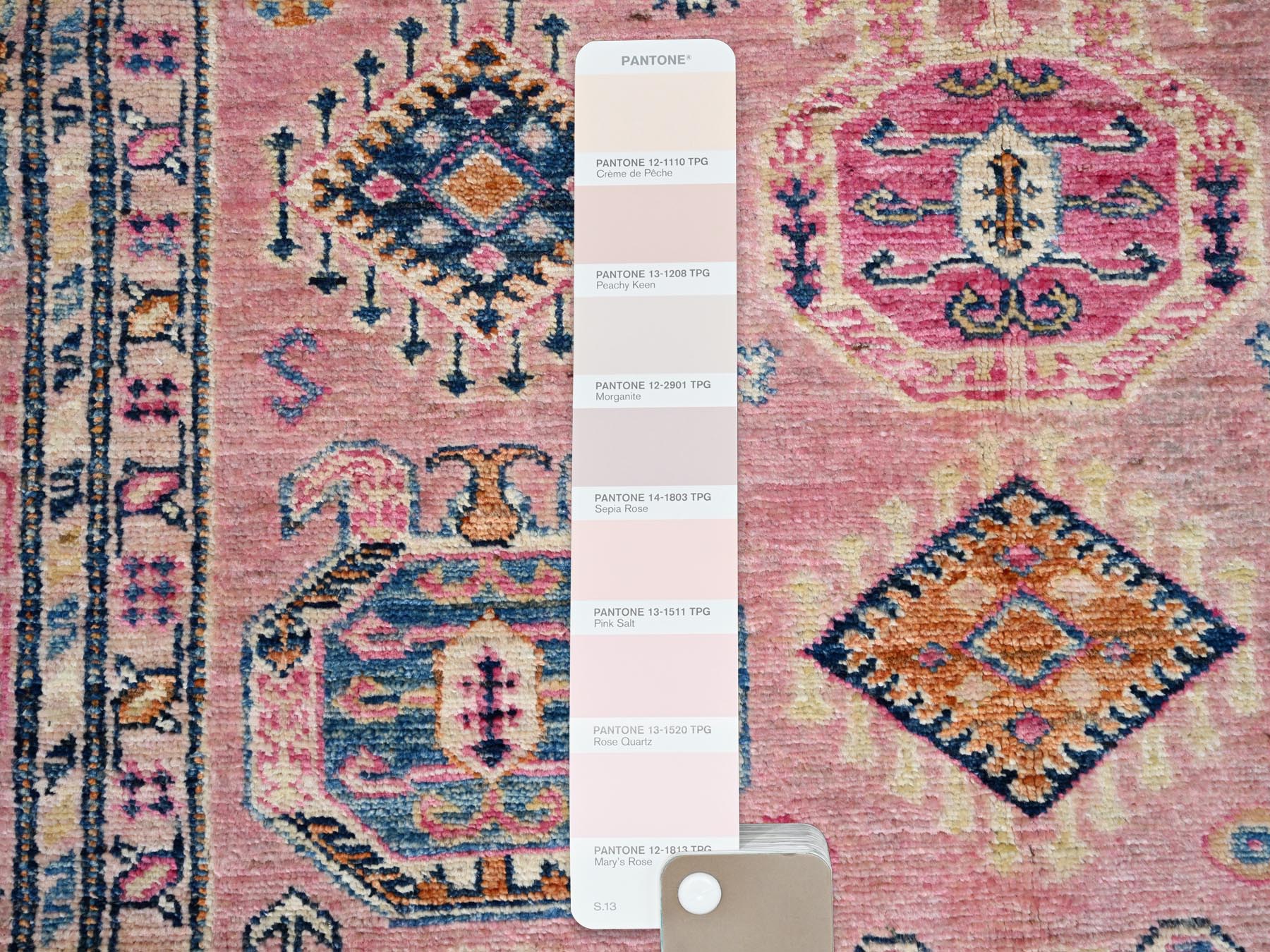 Kazak Kazak hand-knotted wool rug in Pink, 4' x 6' — SKU O086322 (view 4)